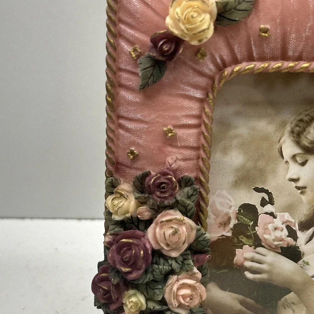 Vintage Pink Resin 3D Floral‎ Rose Picture Frame 3.5x5 Unbranded Décor